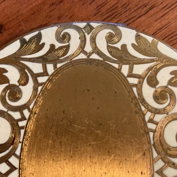 Beautiful antique compact from Art Deco era, made in USA by Elgin American! - Picture 9 of 16